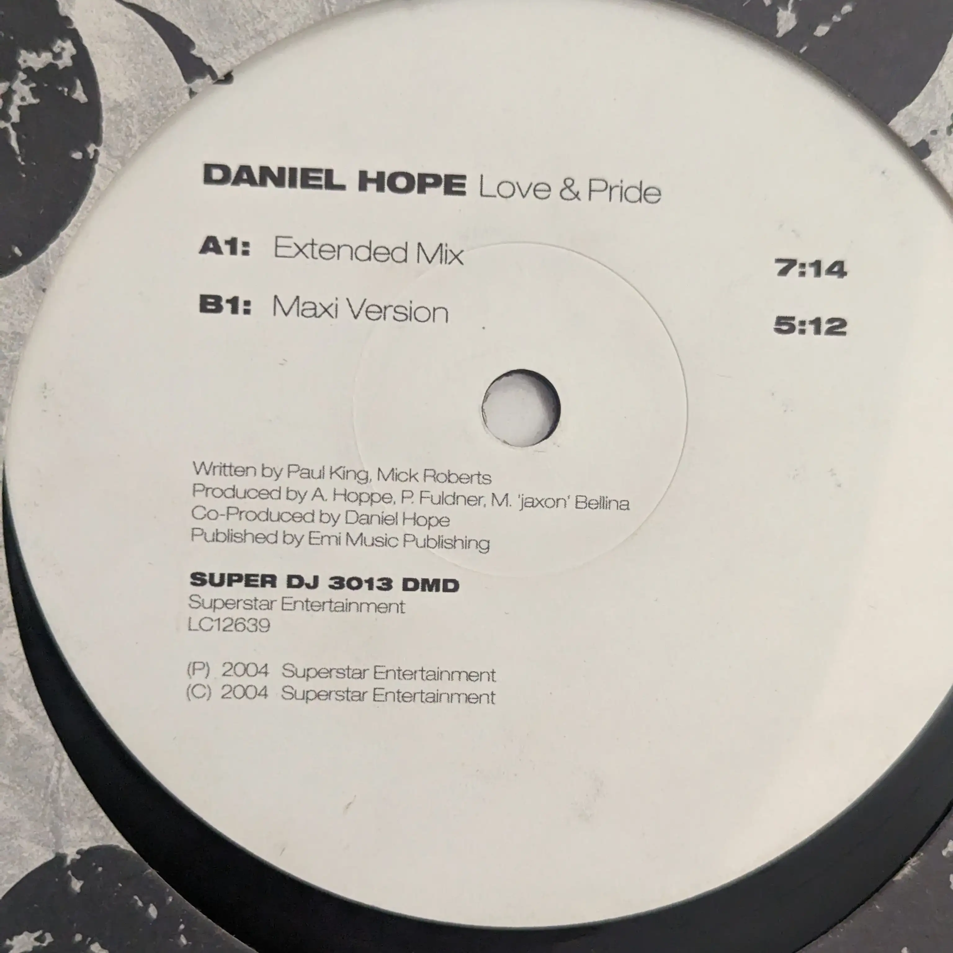 Daniel Hope - Love & Pride